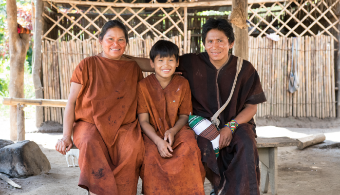 familia-reunida-2.png familia-reunida-2.png